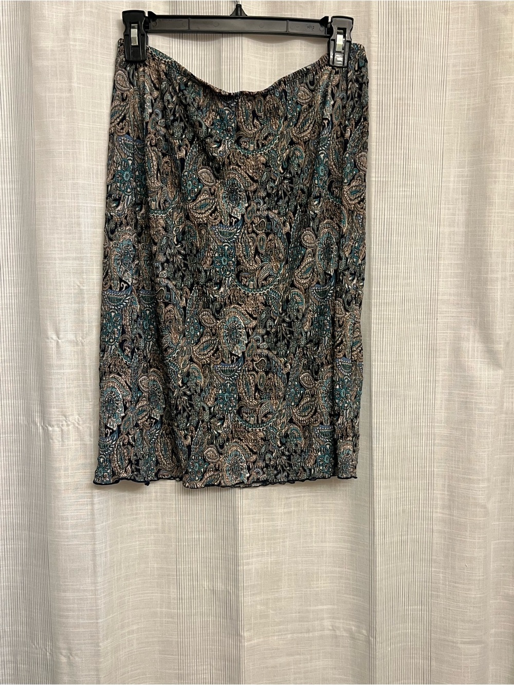 90s-Style Paisley Midi Skirt